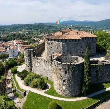 1-minute Walk From Piazza Vittoria - Casa Mameli Apartment Gorizia