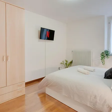 1-minute Walk From Piazza Vittoria - Casa Mameli