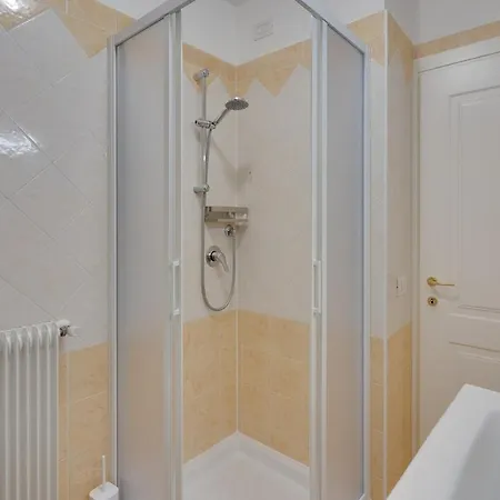 1-minute Walk From Piazza Vittoria - Casa Mameli