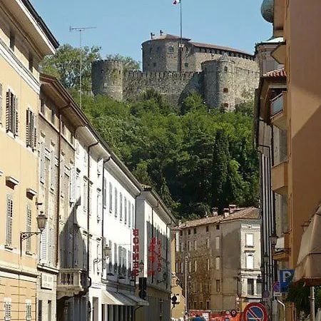 1-minute Walk From Piazza Vittoria - Casa Mameli *